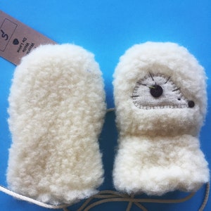 Baby thumbless mittens, organic wool gloves for 6 to 36 months, Christmas present for baby image 3