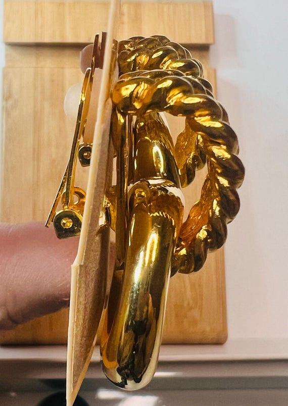 Vintage Kenneth Jay Lane Gold Tone Clip On Earrin… - image 6