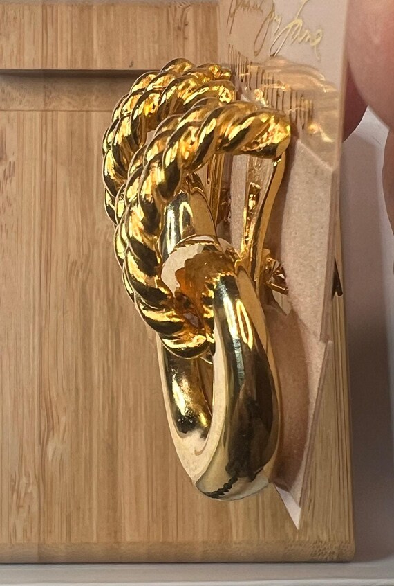 Vintage Kenneth Jay Lane Gold Tone Clip On Earrin… - image 4