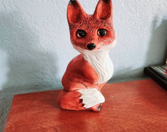 Little Fox Buddy that puts a smile on your face. This little fox is a sweet addition to any room. Uncomplicated and trusting.