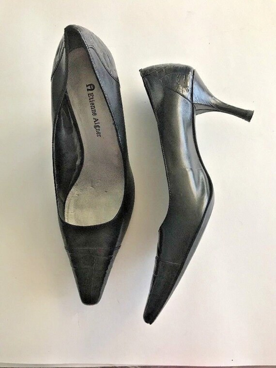 womens black pumps size 7