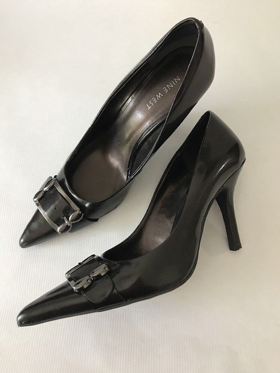 nine west black leather pumps