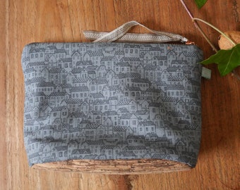 Cosmetic bag cotton linen with cork bottom and metal zipper