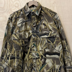 Vintage Cabelas Wetland Camouflage Flannel Long Sleeve Button Up Shirt size Medium