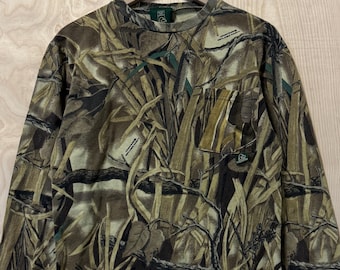 Vintage Enten unbegrenzte Vorteil Sumpfgebiete Camouflage Langarm Tasche T-Shirt Größe Small / Medium