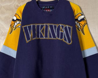 Vintage 90s Minnesota Vikings Galt Sand Embroidered Yellow Purple Color Block Crewneck Sweatshirt size XL