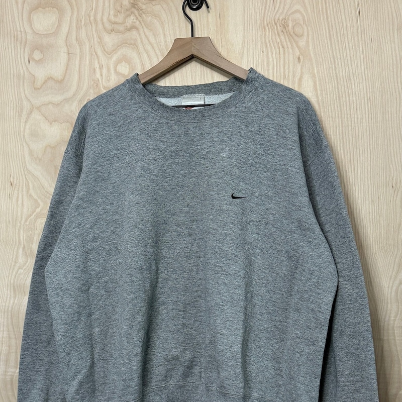nike retro logo sweatshirt