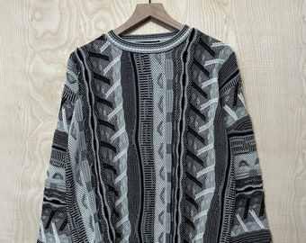 Vintage Protege 3D Strukturierter Streifen Coogi Stil Grau Weiß Schwarz Acryl Rundhals Strickpullover Größe Medium