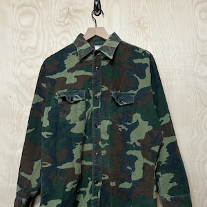Vintage Green Woodland Camouflage Cotton Longsleeve Flannel Button Up Shirt size Large