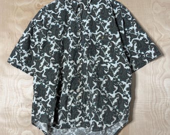 Camicia vintage anni '90 in cotone a maniche corte con bottoni, stampa paisley bianca e verde, taglia L.