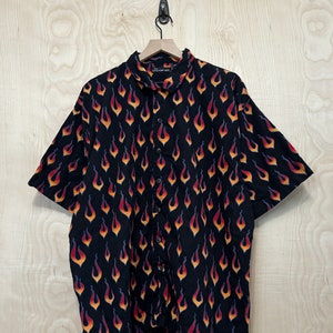 Vintage No Boundaries Flames All Over Black Cotton Loop Collar Short Sleeve Button Up Shirt size XXL