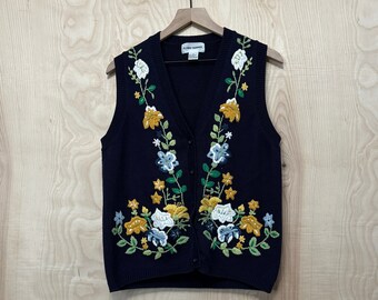 Vintage Alfred Dunner Floral Stitched Navy Blue Knit Button Up Sleeveless Cardigan Sweater Vest size Women's Small