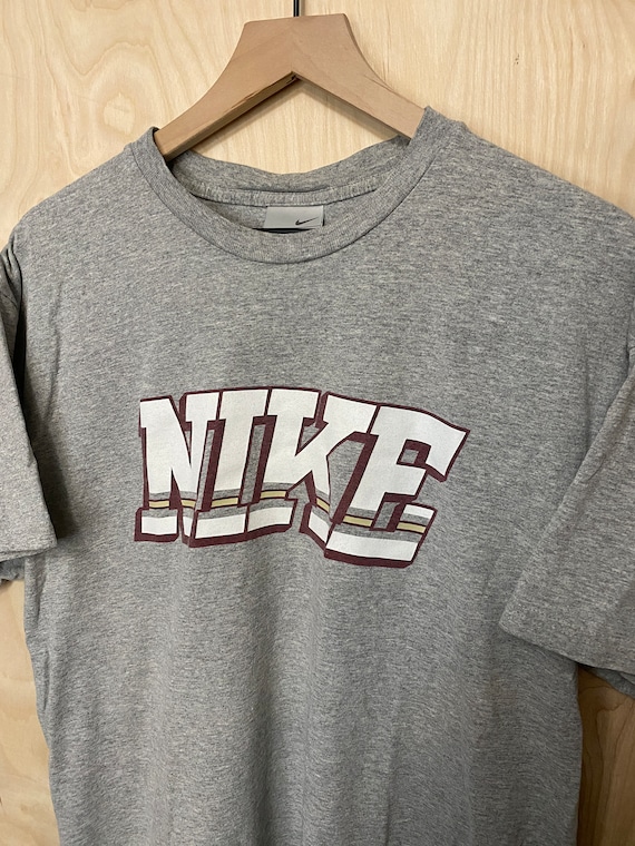 Vintage Y2K Nike Stripe Spell Out Gray T Shirt si… - image 2