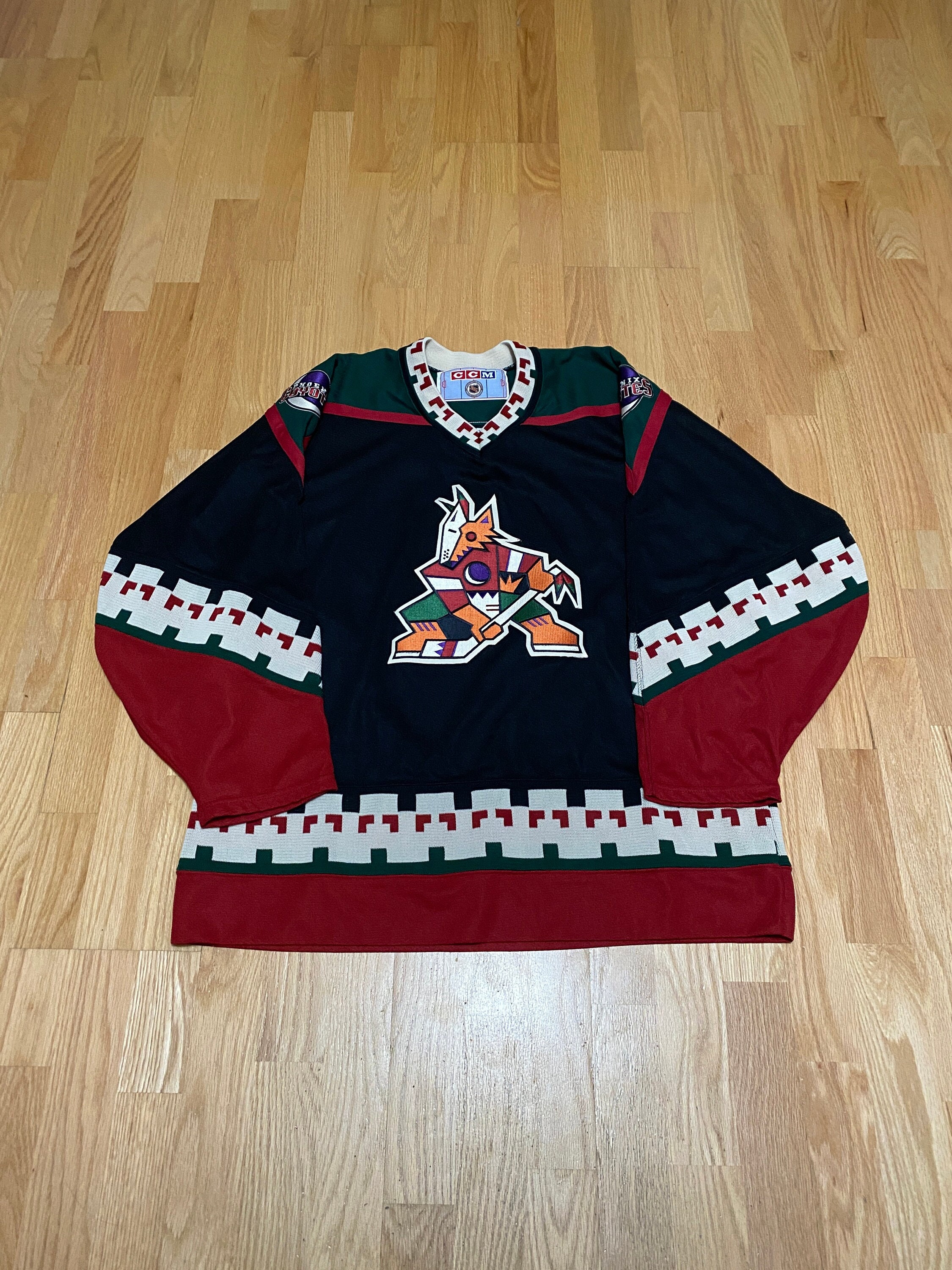 PHOENIX COYOTES Vintage 90s Throwback Kachina Youth Boys NHL Jersey L/XL CCM