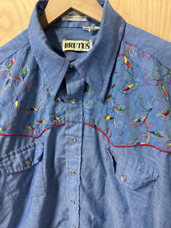 Vintage 70s Brutus Floral Stitched Blue Chambray … - image 4