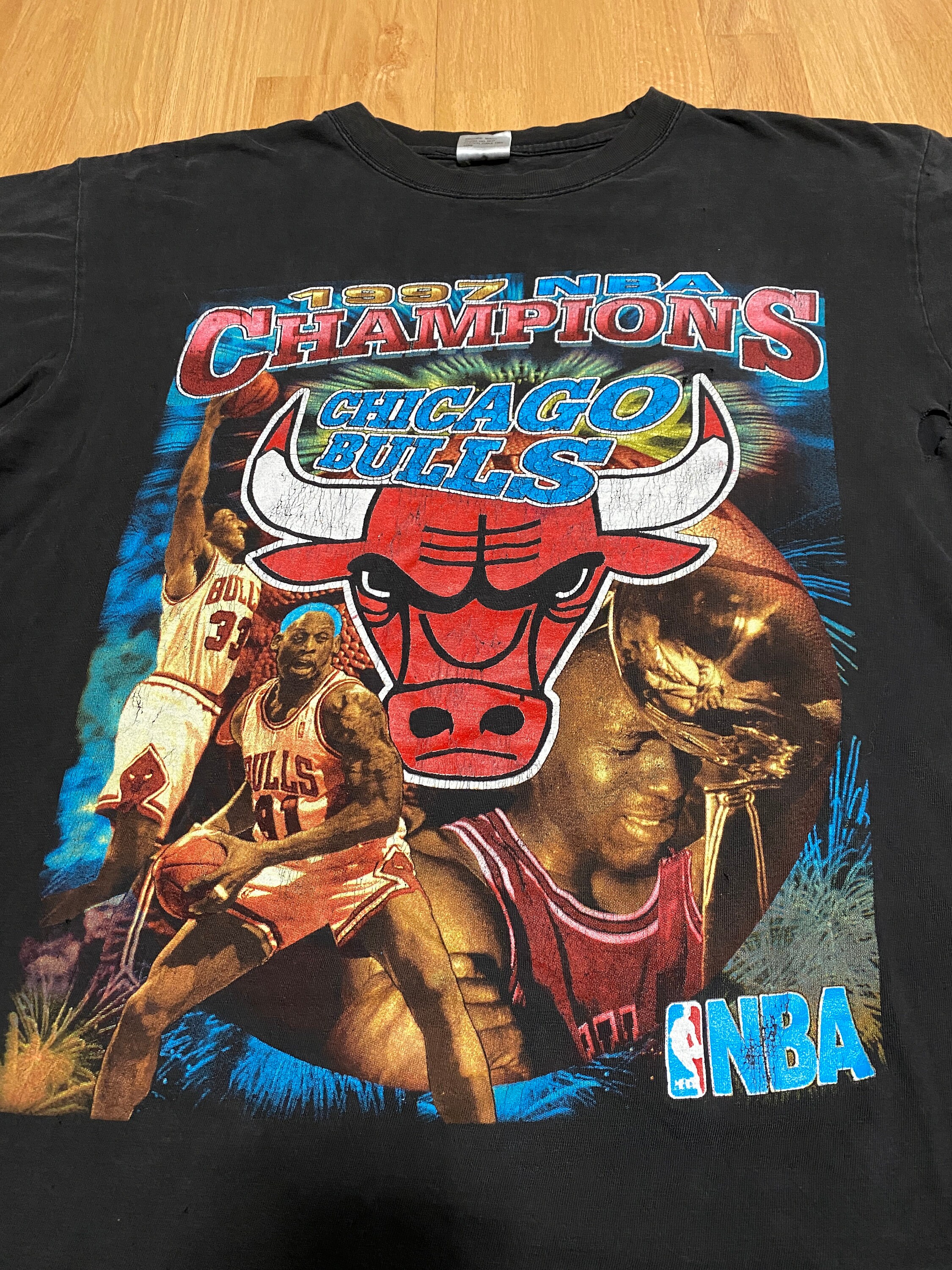 Vintage 90s Chicago Bulls T-Shirt Mens L Deadstock Basketball 1997 NBA  Champions