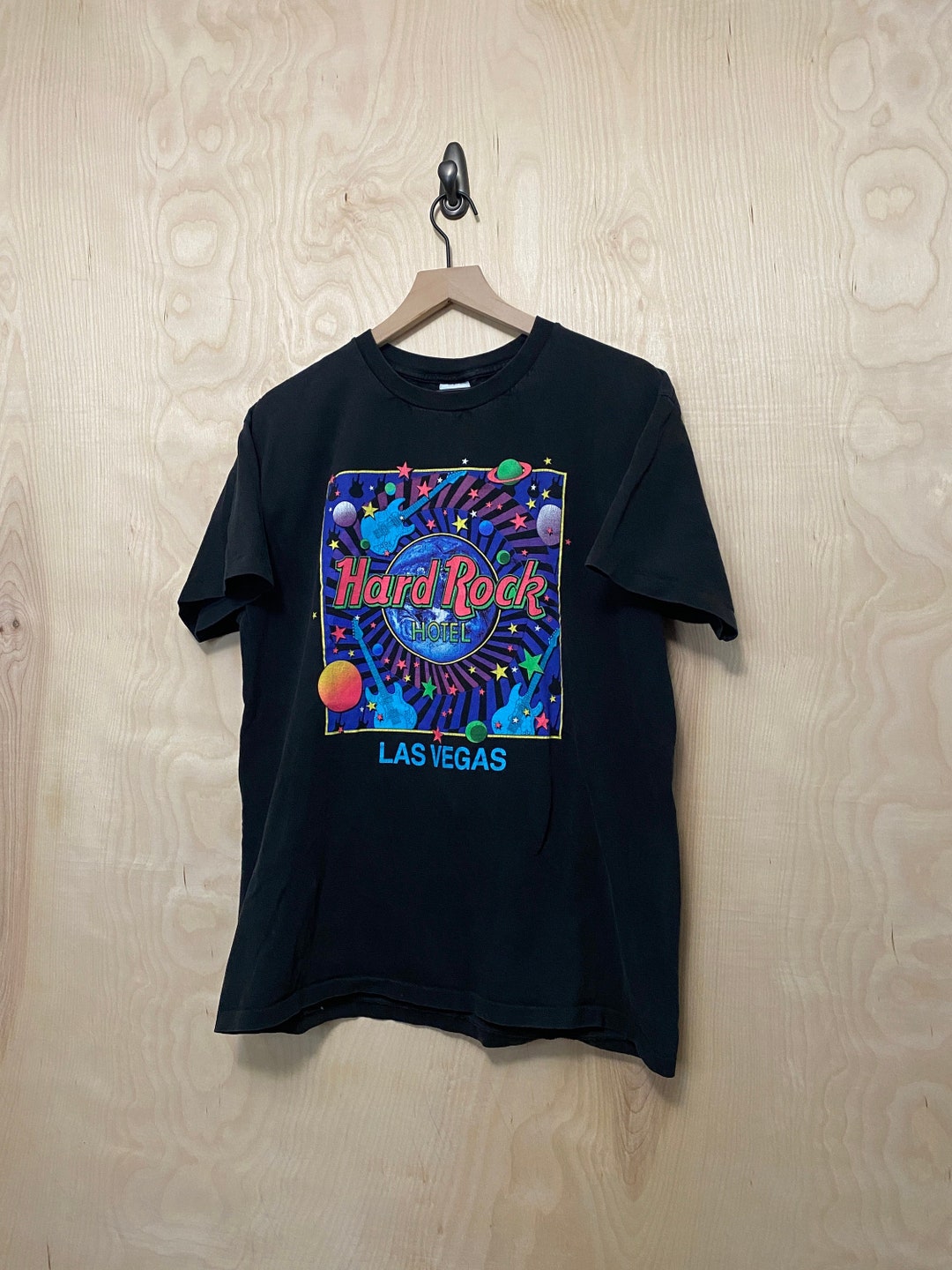 T-shirt Vintage Hard Rock Café Las Vegas - Taille XL - Couleur Blanc Avec Taches Jaunes - Occasion