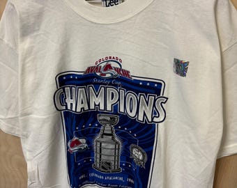 Vintage NWT Colorado Avalanche Stanley Cup Champions 2001 Graphic
