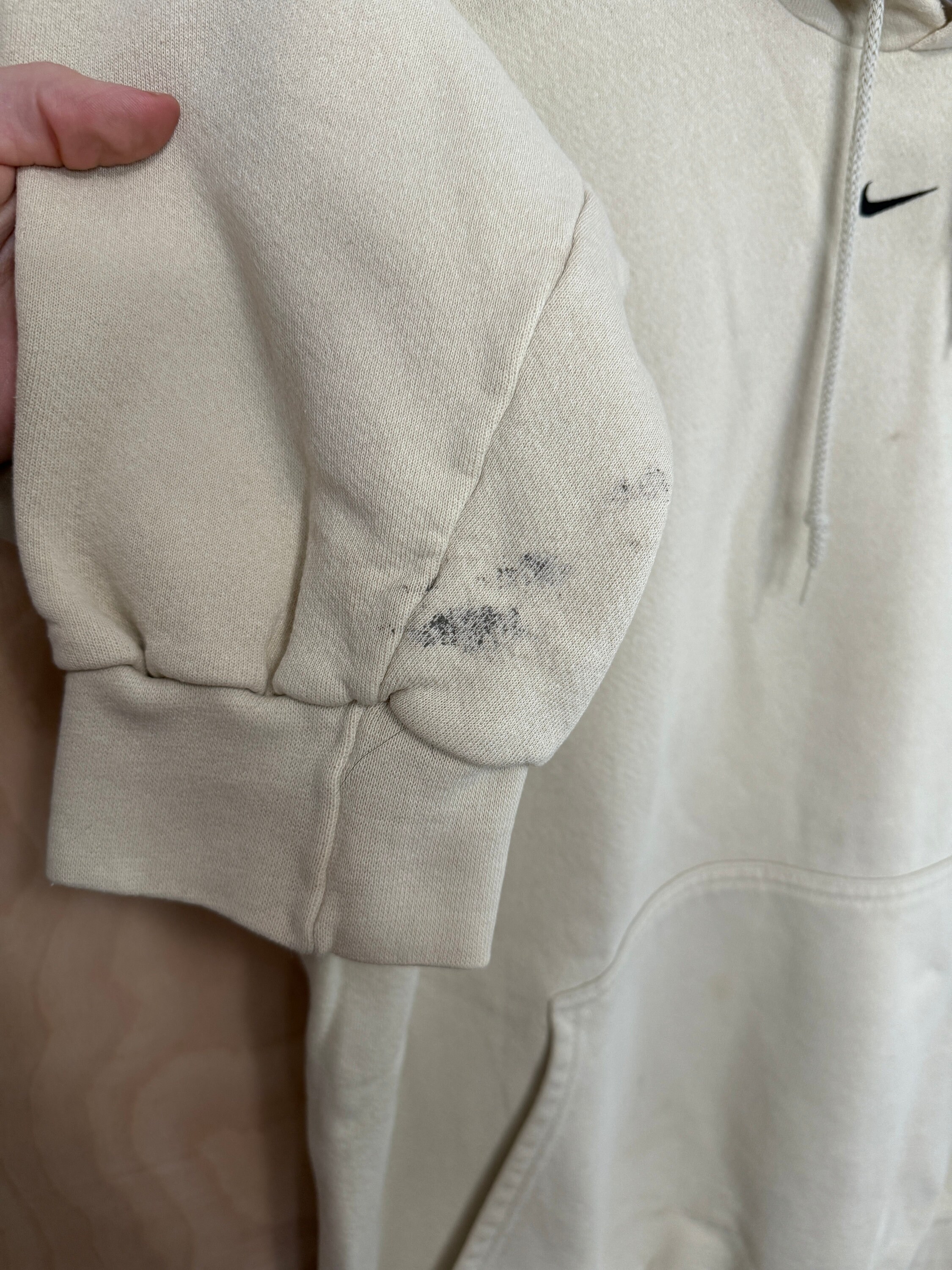 cream middle swoosh hoodie