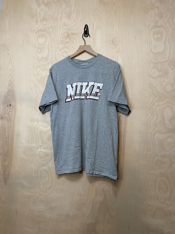 Vintage Y2K Nike Stripe Spell Out Gray T Shirt si… - image 1