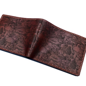 Cartera de cuero grabada con setas: Regalo personalizado con estampado vegetal