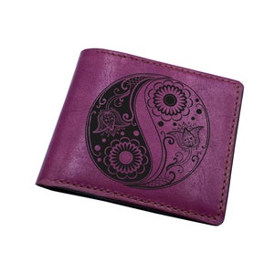 Blumenmuster Leder Portemonnaie, Ying Yang Blumen Brieftasche, personalisierte Ying Yang Blumen Brieftasche, Ying Yang Kunst Gravur Geschenk für ihn, Weihnachtsgeschenk Ideen für Männer