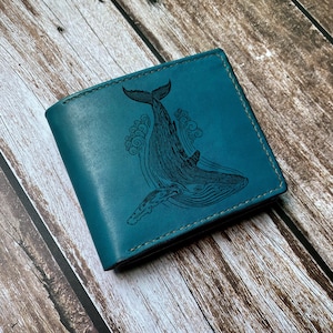 Cartera de cuero personalizada hecha a mano, billetera personalizada, regalo con patrón de animales, billetera con arte de dibujo de ballenas, regalo de aniversario de cumpleaños para él
