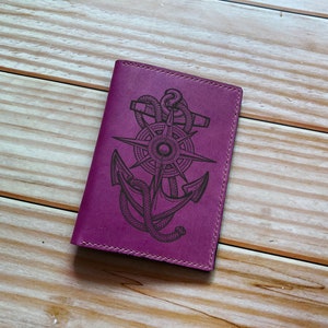 Cartera de cuero personalizada para pasaporte, estuche de viaje de cuero, billetera con patrón de brújula náutica, billetera moderna con brújula para papá, esposo y novio.