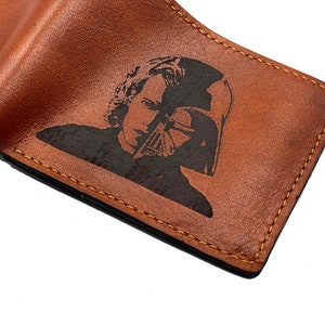 Cartera de cuero personalizada hecha a mano con dos pliegues de Darth Vader para hombre, cartera de Anakin Skywalker de Star Wars, regalo de cuero personalizado para aniversario de novio