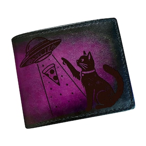 Alien Cat Leather Wallet: Handcrafted Bifold, Custom Engraved