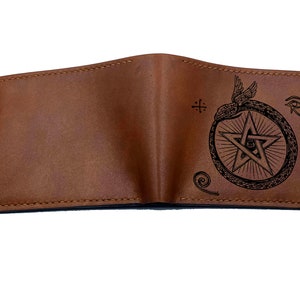 Carteira masculina de couro feita à mão com símbolos do antigo Egito, pentagrama, estrela, pirâmide, personalizada, presente de aniversário para ele em 2021