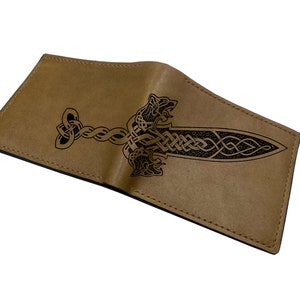 Carteira de couro com gravação personalizada, carteira para pai, desenho de arte de espada de fantasia, presente para homens, carteira de guerreiro para ele, ideias para presentes de Natal