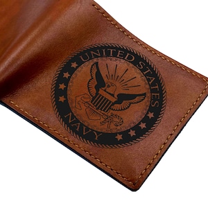 Cartera de cuero militar de la Marina de EE. UU. personalizada hecha a mano para hombre, regalos de aniversario personalizados, idea de regalo de Navidad para él 2021