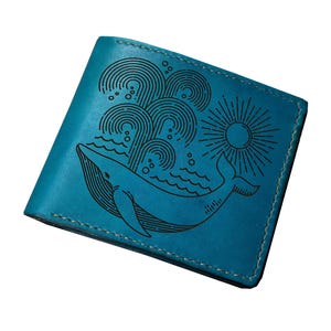 Carteira de couro de baleia artesanal, carteira dobrável de baleia, ideias para presentes de couro com estampa de baleia, carteira para amantes do oceano, presente de baleia para ela