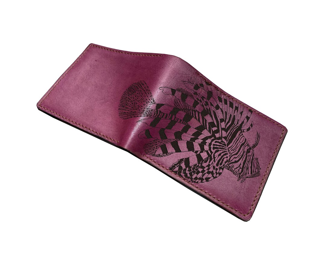 Customized Leather Men’s Wallet, Bifold ID Card Wallet, Lionfish Art