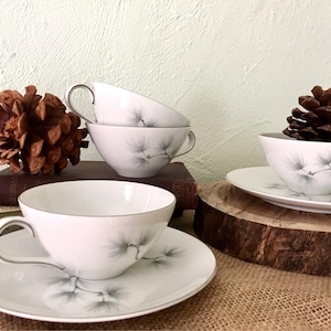 Amcrest Meito Caroline Pine Fine China  Teacups and Saucers, 1960s