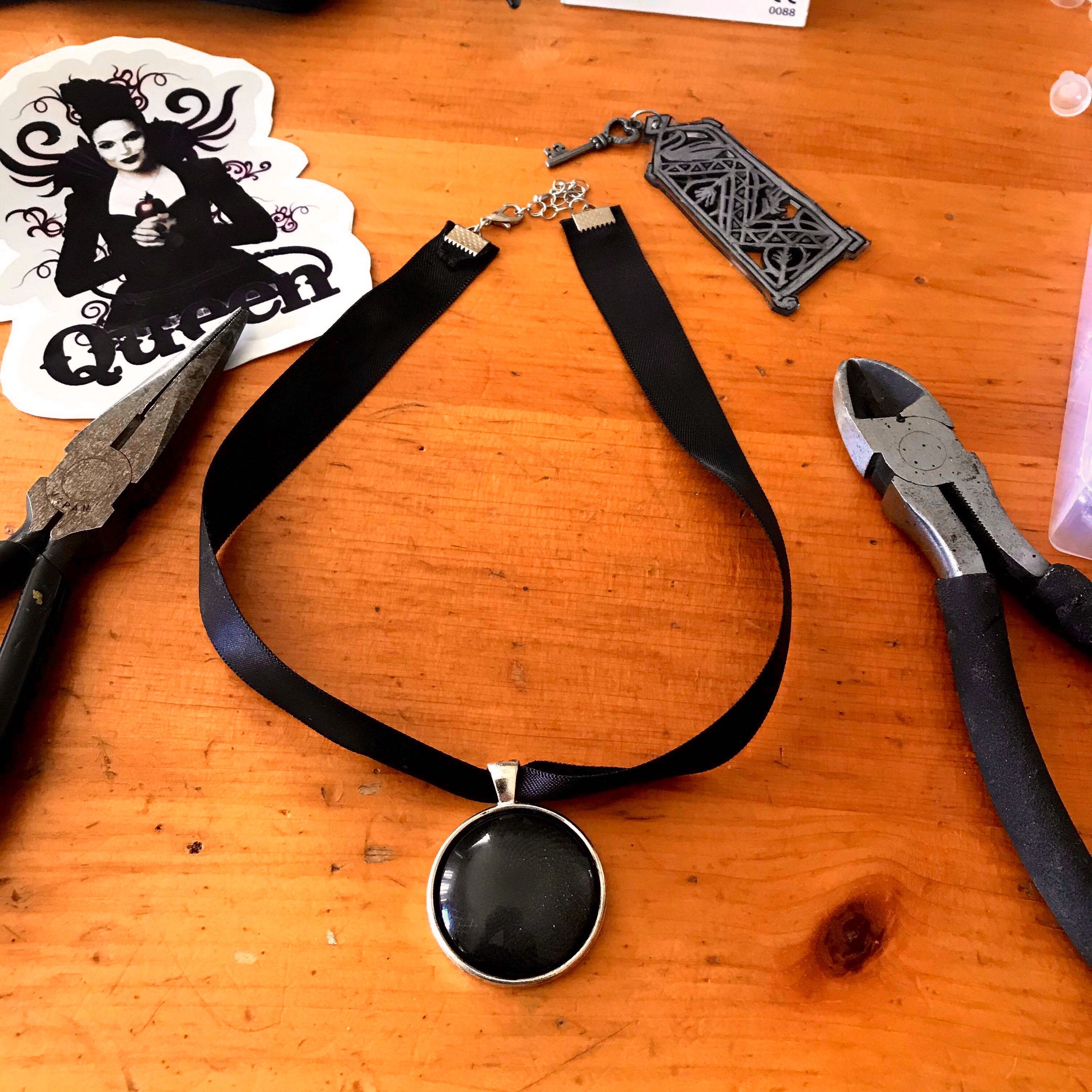 Once Upon A Time Evil Queen Garker Collar Etsy