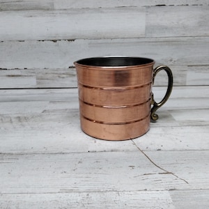 Coopertone Measuring Cup / 1 1/2 Measuring Cup  / Vintage Kitchen Measuring Cups