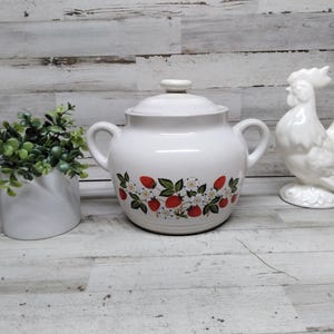 Olla vintage Sheffield de piedra con fresas y crema / Fabricada en Japón / Olla de frijoles con doble asa y fresas
