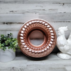 Vintage Copper Wall Hanging Jello Molds / Heart Mold Pan / Copper Kitchen Decor. / 1960&#39;s Kitchen Cooper Wall Hangings