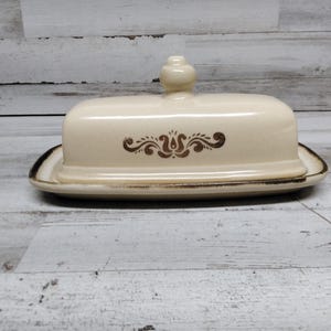 Pfaltzgraff VIllage Butter Dish and Lid  Vintage Pfaltzgraff