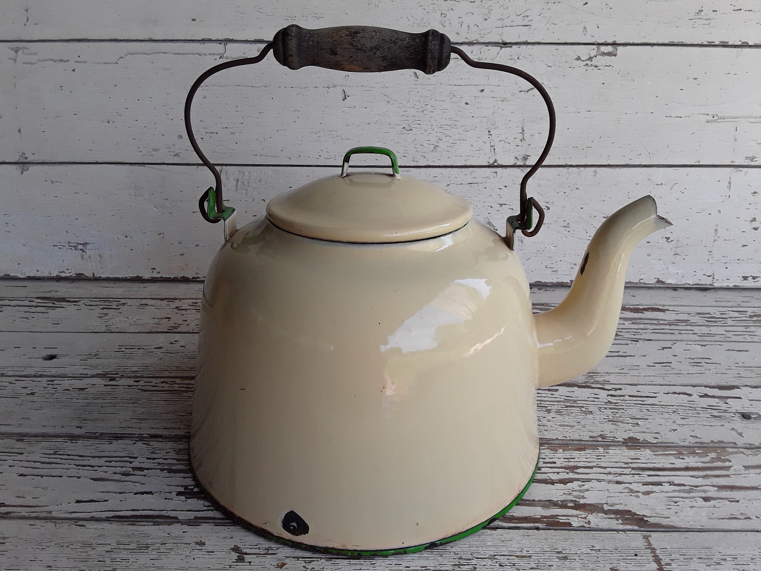 Retro Tea Kettle, Vintage & Old Fashioned Tea Pots, Xtrema