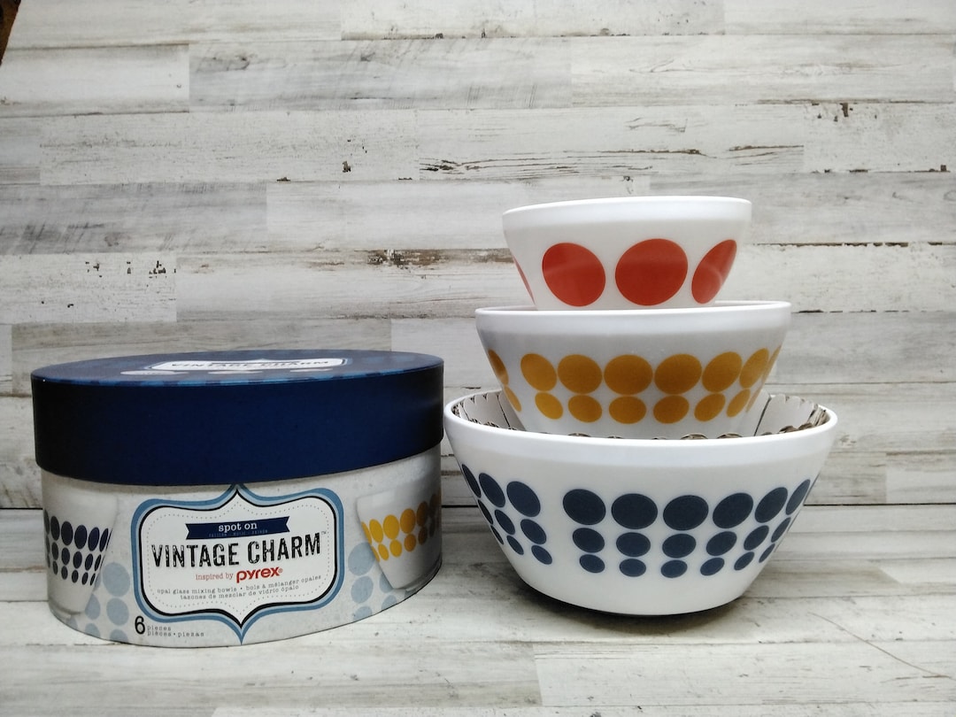 Vintage Charm Spot On/inspired by Pyrex/opal Glass Mixing Bowls