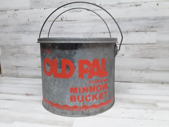 Vintage Old Pal Floating Minnow Bucket / 8 Quart 88F / Woodstream  Corporation Lititz, PA 17543 / Fisherman's Decor 