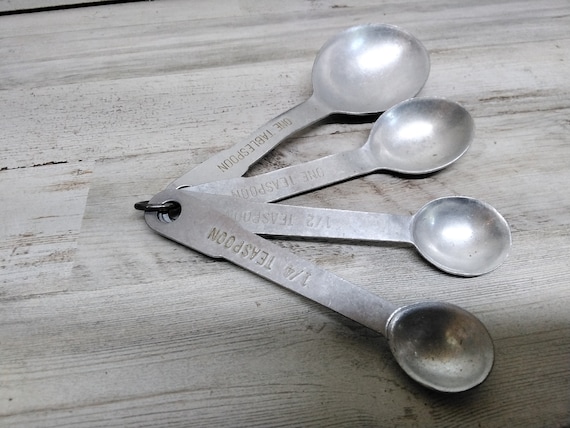 2 Sets Vintage Metal / Aluminum MEASURING SPOONS Tablespoon