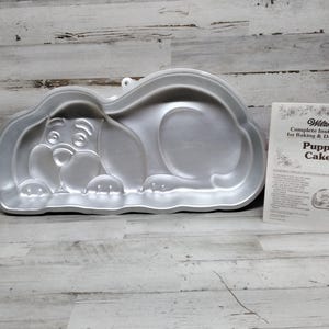 Vintage 1986 Wilton Puddy Cake Pan /  Puppy Dog Lover Cake Pan / 2105-2430 Birthday Mold