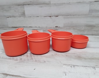 Tupperware Measuring Cups  / Orange Tupperware Cups  / Vintage Tupperware