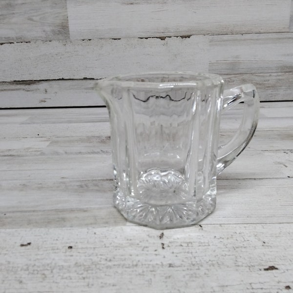 Ribbed Glass Pitcher/Creamer   / Clear Glass Creamer. / Vintage Creamers