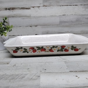Vintage Sheffield Strawberries &#39;n Cream Stoneware Casserole Dish. / Strawberry Casserole Dishes  / Strawberry Kitchen Decor
