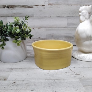 Vintage Yellow Fiesta  Bowls.  /  Fiesta H L C USA  Bowls. / Yellow Fiesta Dishes
